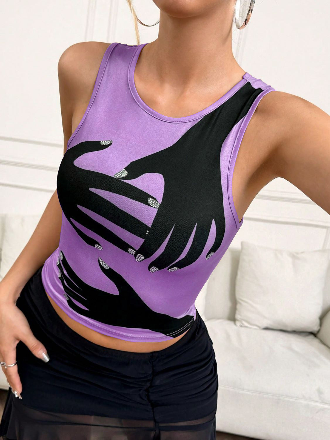 Women's sleeveless top with unusual hand print WW
