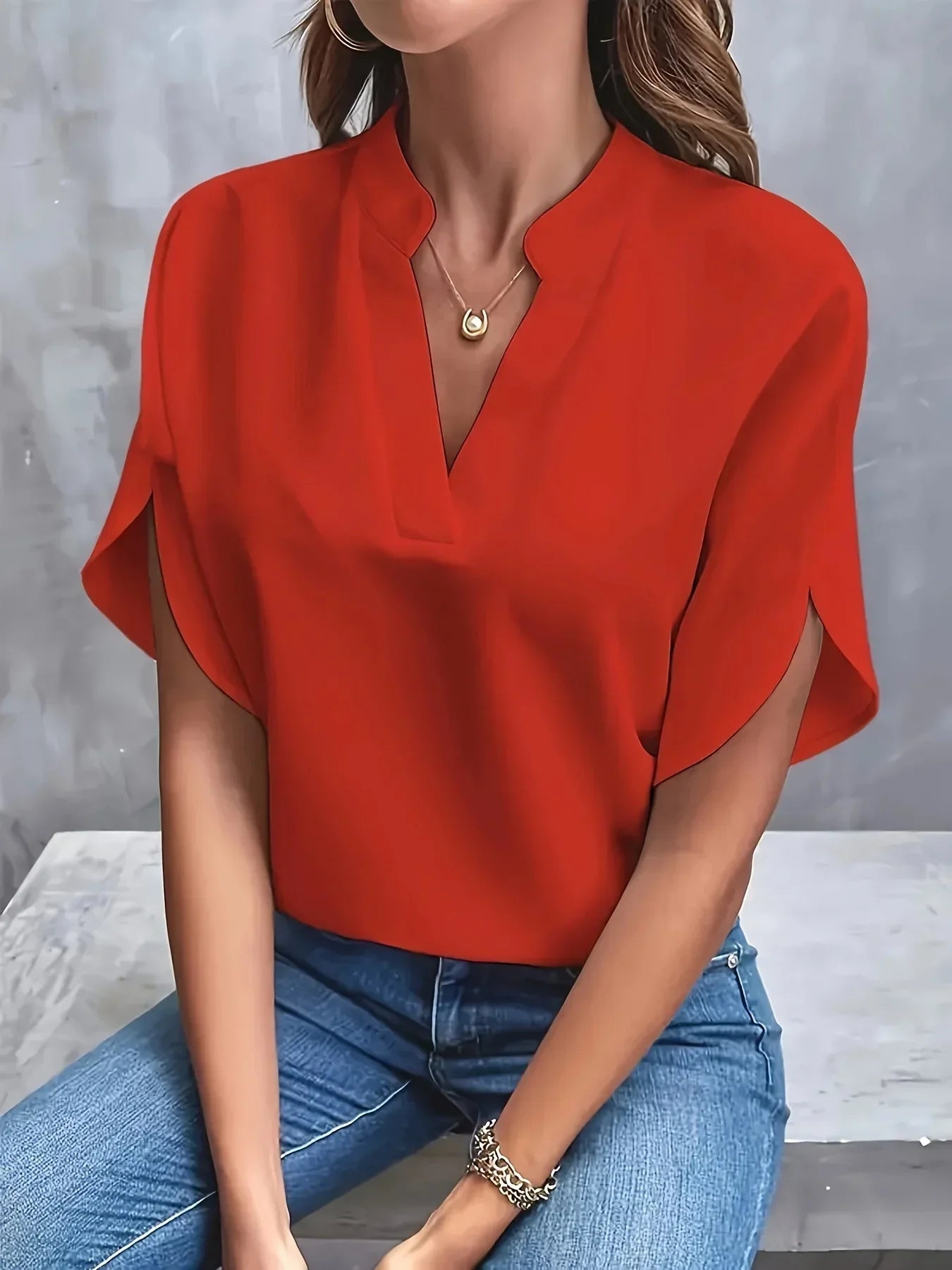 Thalia | Sophisticated Blouse with Tailored Design