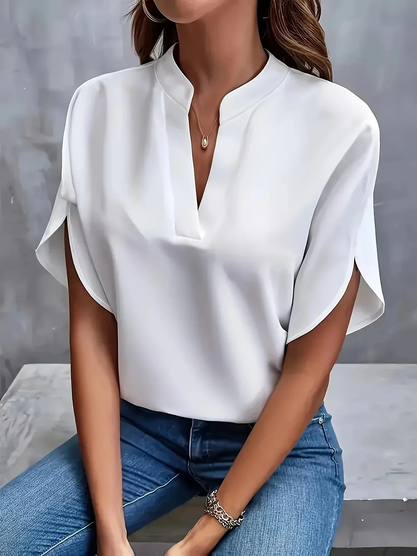 Thalia | Sophisticated Blouse with Tailored Design