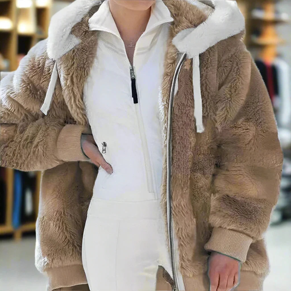 Wilina | Soft fleece vest with hood