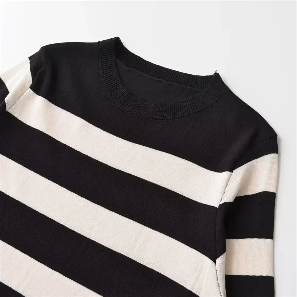 WW | Striped long knit dress with round neck