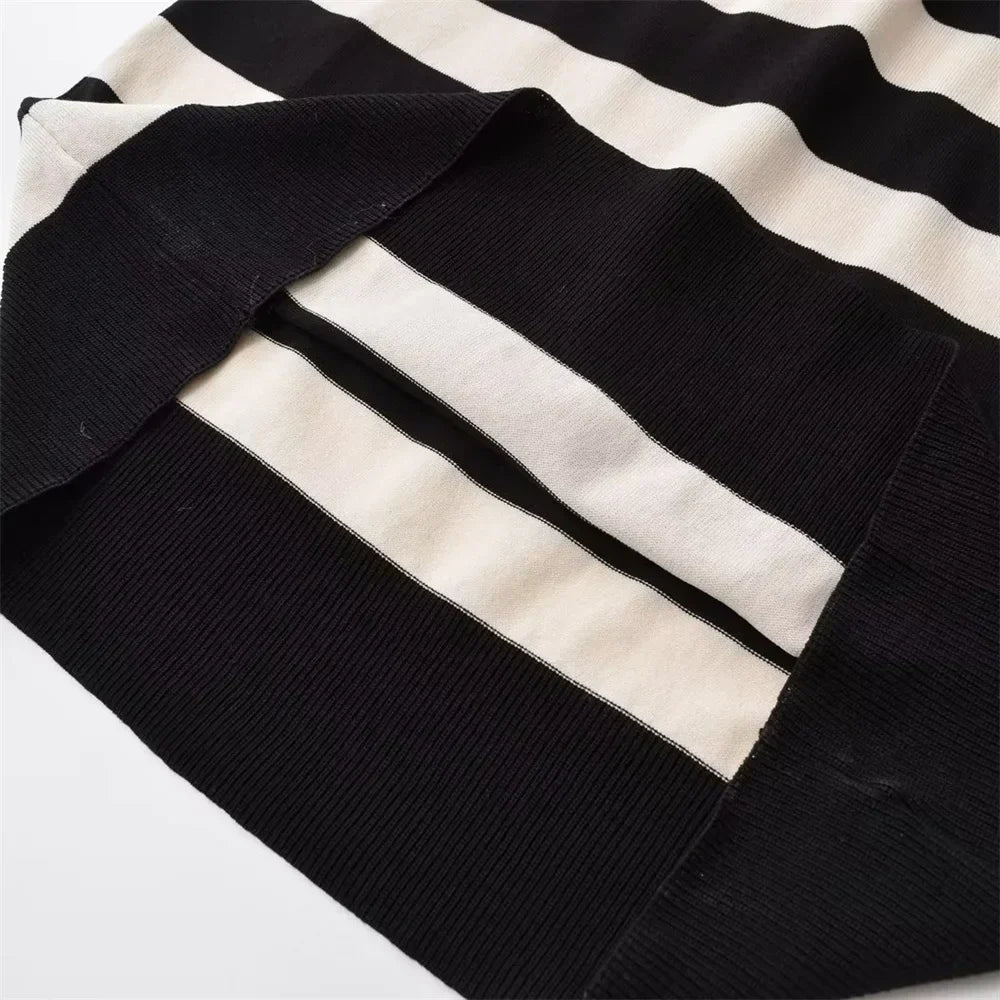 WW | Striped long knit dress with round neck
