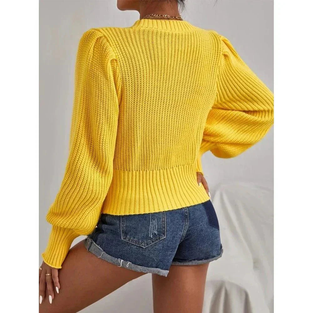 Jinte - Knitted Twist Sweater