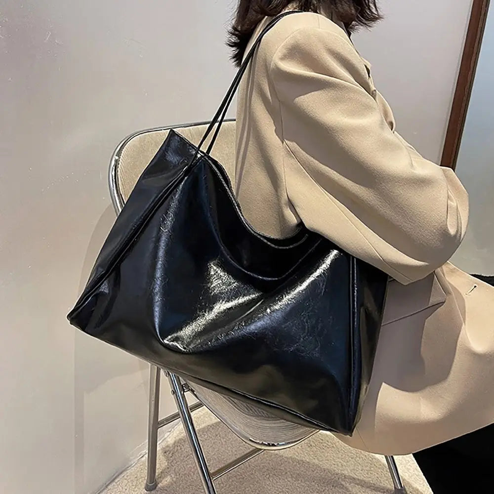 Trixie - Elegant leather shoulder bag