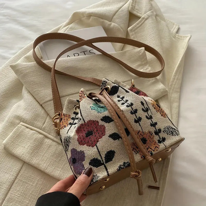 VIX - ELEGANT CROSS PATTERN CROSSBODAY BAG
