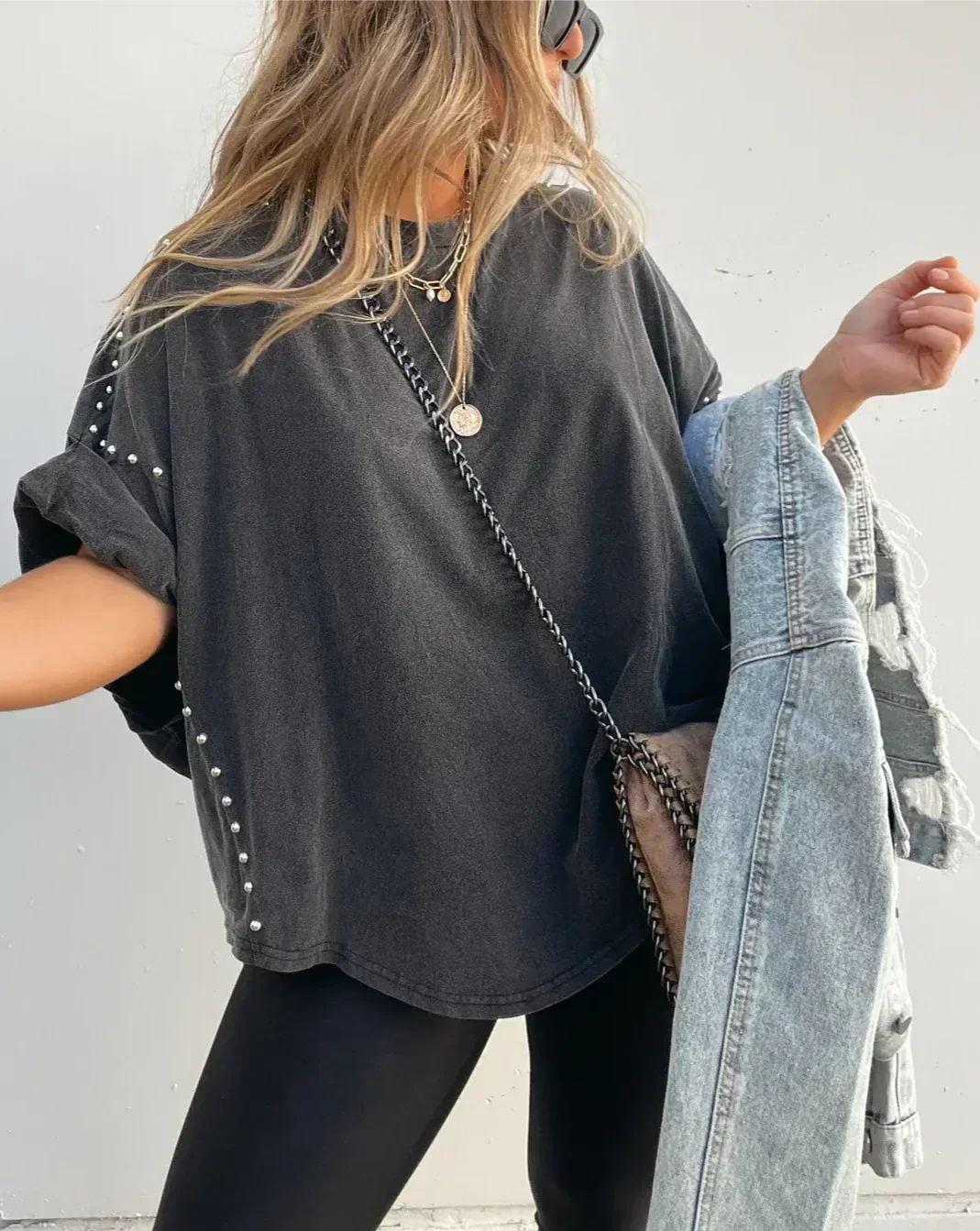 Cecily - Oversized style T-shirt with studs