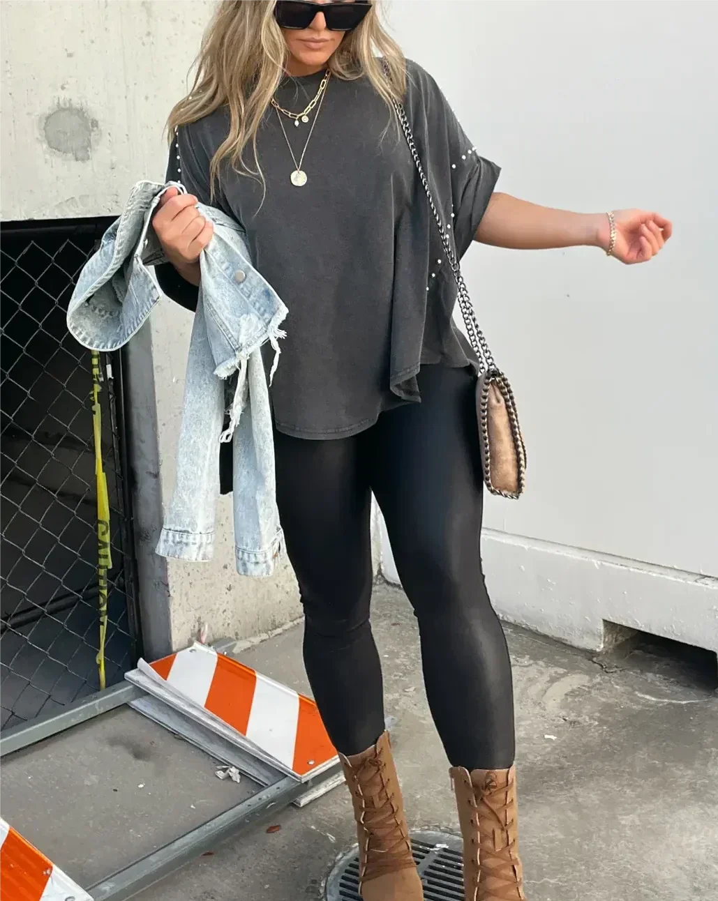 Cecily - Oversized style T-shirt with studs