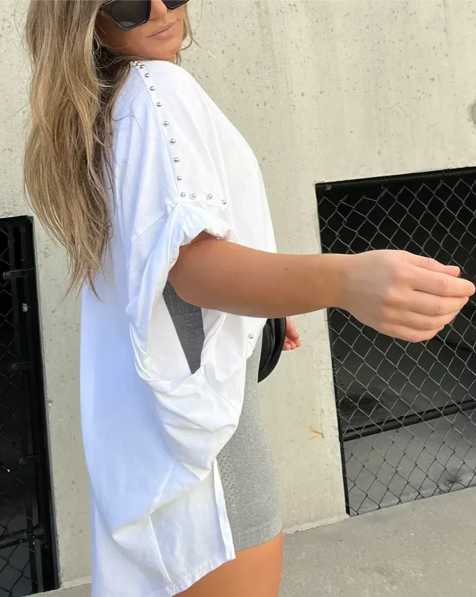 Cecily - Oversized style T-shirt with studs