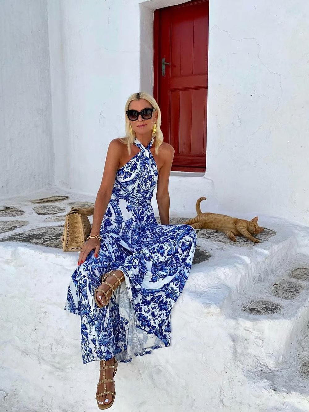 Dyann - Halter Retro Printed Backless Maxi Dress