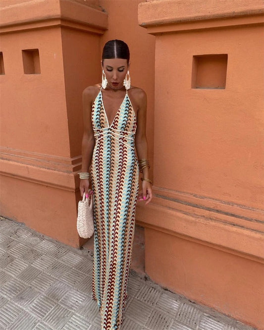 Andie - Chic V-Neck Dress