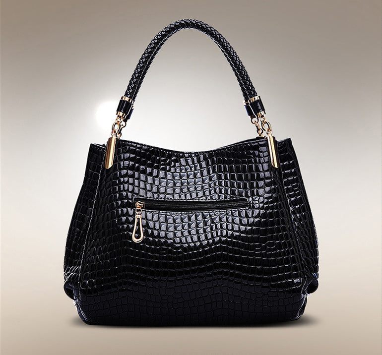 Xella | Stylish handbag with crocodile motif