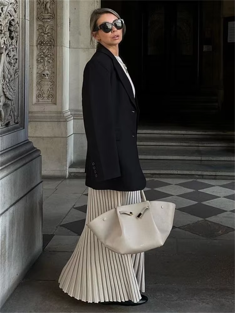 WW | Tight-fitting long knit dress with pleated design and stretch fabric, women's knit dress