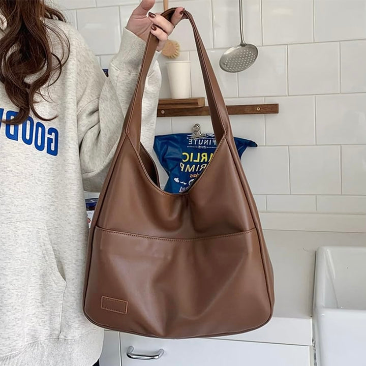 Stylish leather shoulder bag