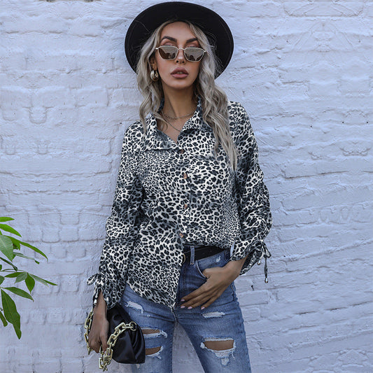 Women's blouse with animal print and fashionable button details WW