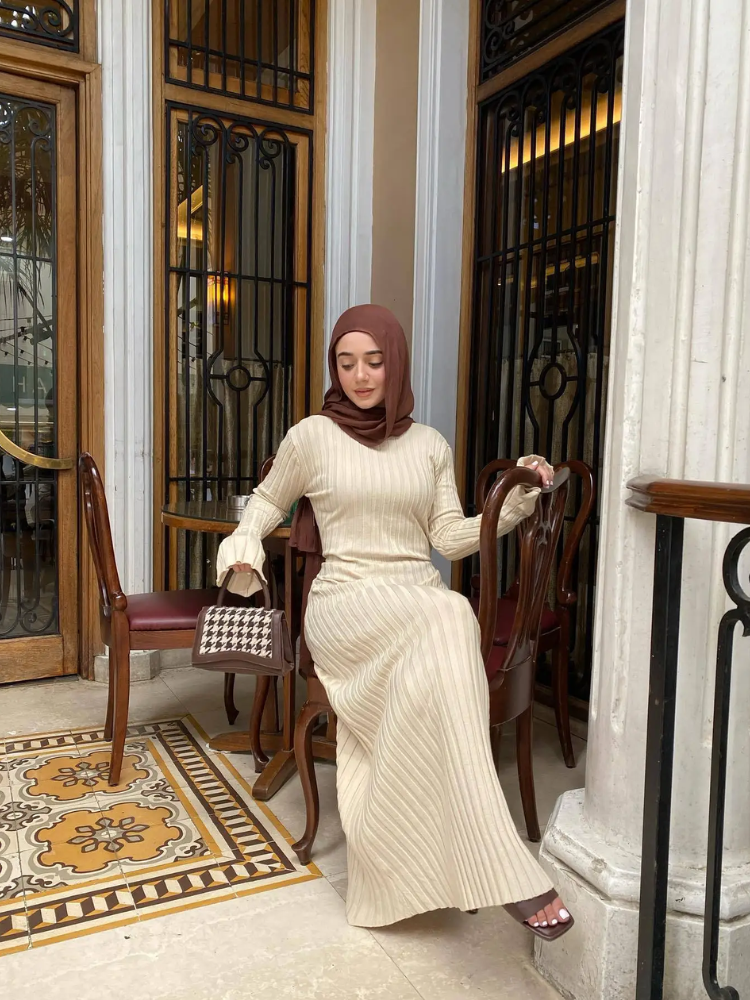 WW | Tight-fitting long knit dress with pleated design and stretch fabric, women's knit dress