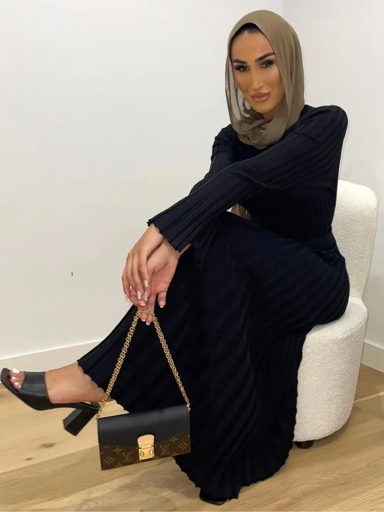 WW | Tight-fitting long knit dress with pleated design and stretch fabric, women's knit dress