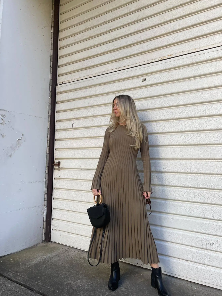 WW | Tight-fitting long knit dress with pleated design and stretch fabric, women's knit dress