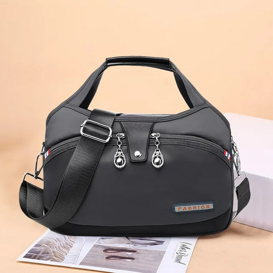 Skyla - Fashionable, stylish handbag with anti-theft protection