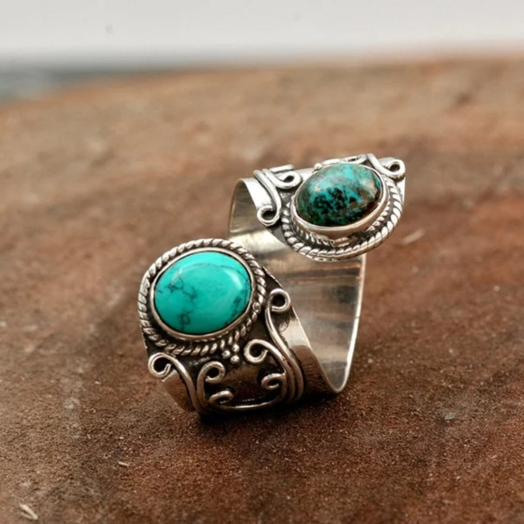 Vintage turquoise silver spiral ring