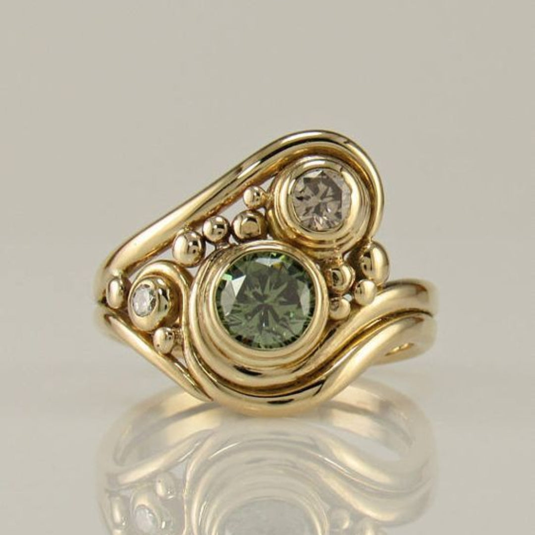 Vintage gold-plated green zircon ring