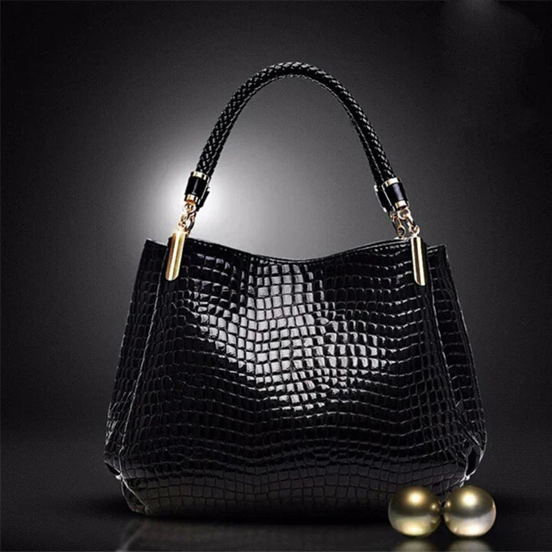 Xella | Stylish handbag with crocodile motif