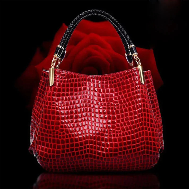 Xella | Stylish handbag with crocodile motif