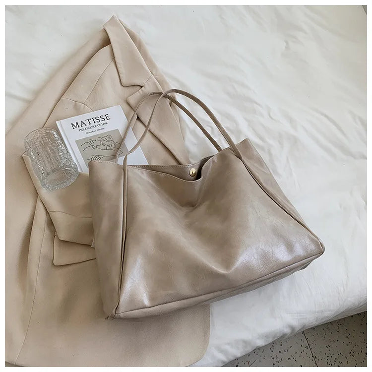 Trixie - Elegant leather shoulder bag