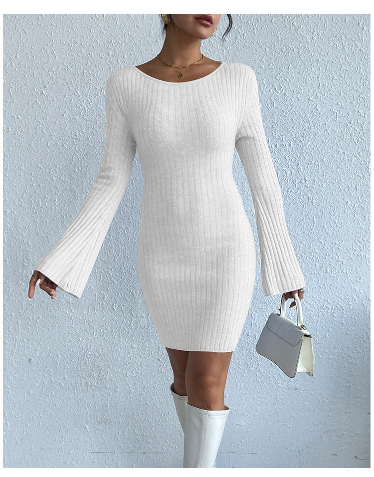 WW | Long-sleeved trumpet sleeve open back knit dress