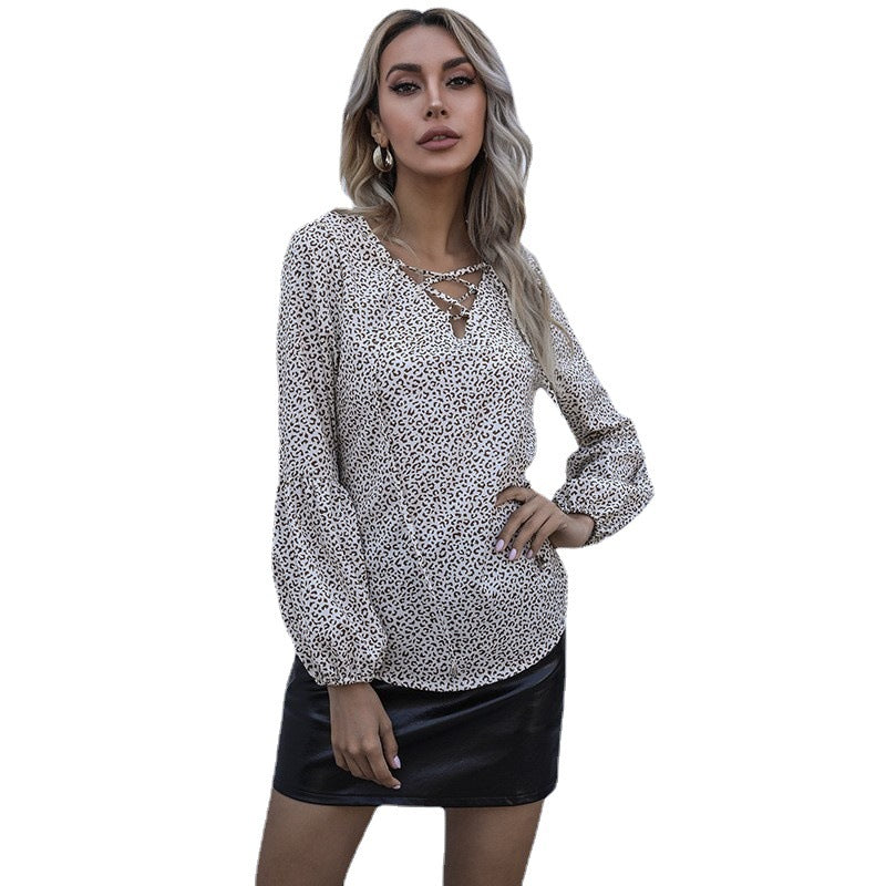 Women's blouse with decorative lace detail and flounce sleeves WW