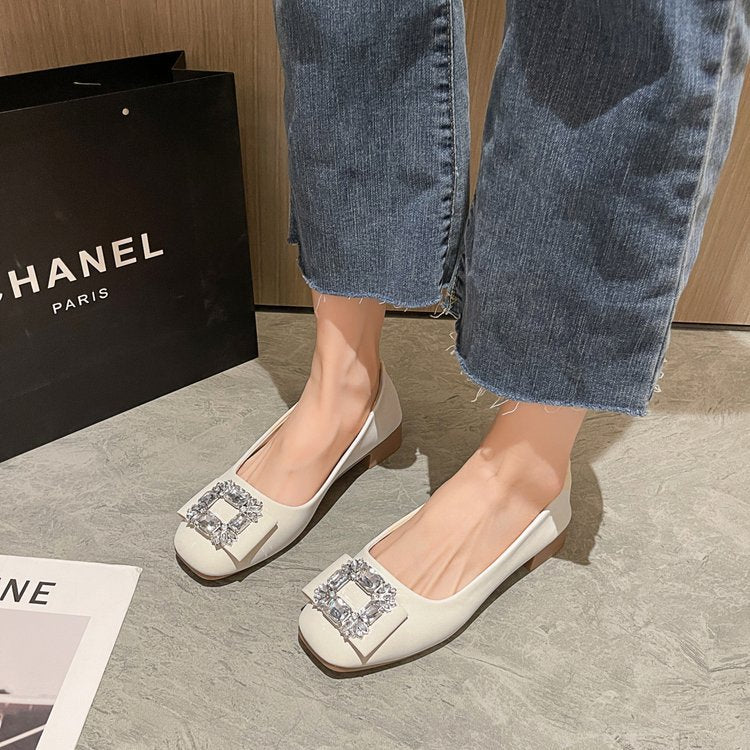 Women's ballerinas with decorative stones and comfortable sole W&W