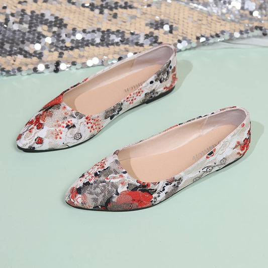 Women's ballerina flats with floral pattern and elegant pointed toe W&W