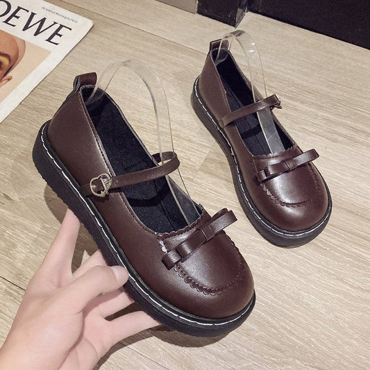 Women's ballerinas with comfortable straps and fashionable bow detail W&W