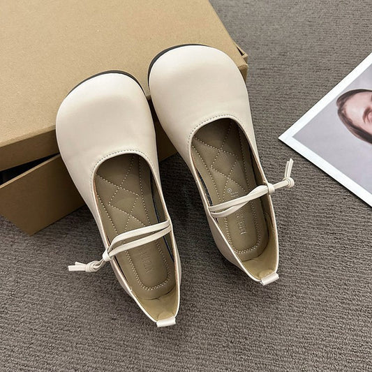 Women's ballerinas with elegant straps and flexible inner lining W&W