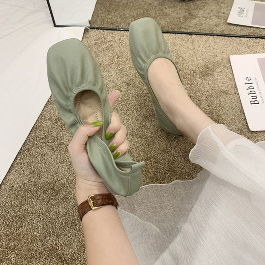 Women's ballerina flats made of soft, flexible leather W&W