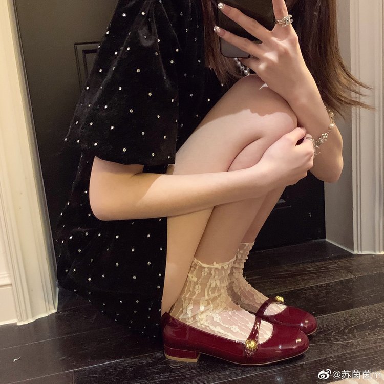 Women's ballerinas with decorative buckle and comfortable block heel W&W