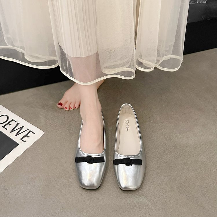 Women's ballerinas with decorative bow appliquŽ and comfortable sole W&W