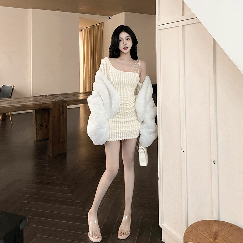 Women's asymmetrical knitted top with a tube pattern W&W
