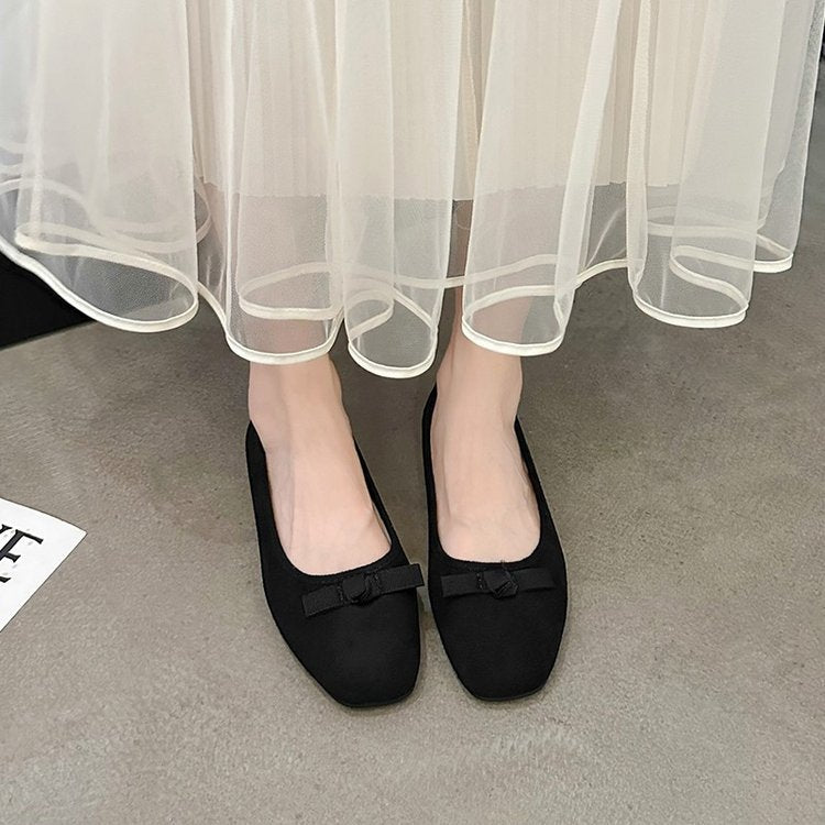 Women's ballerinas with decorative bow appliquŽ and comfortable sole W&W