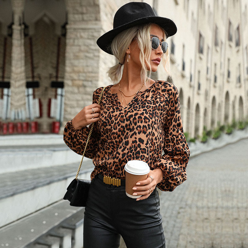 Women's blouse with unique leopard print and voluminous sleeves WW