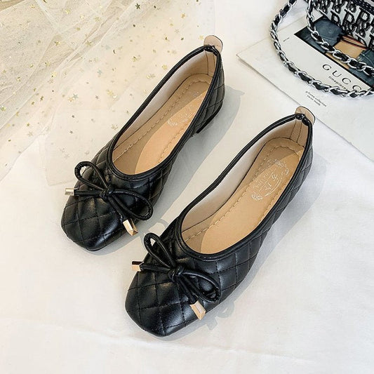 Women's ballerinas with elegant knot detail and padded insole W&W