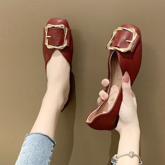Women's ballerina flats with decorative buckle and luxurious lining W&W
