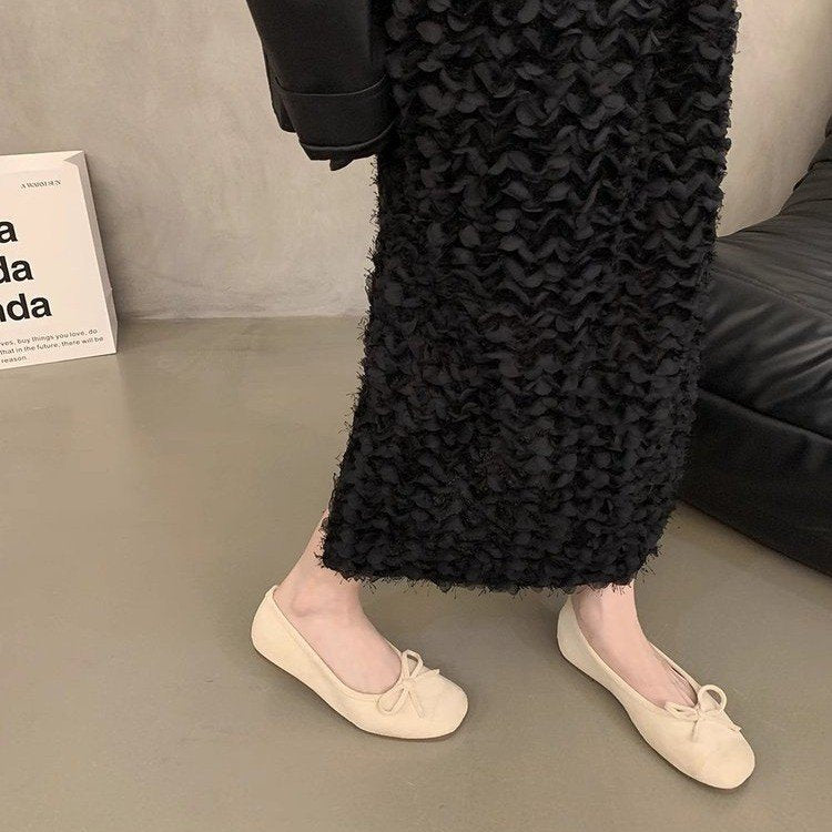 Women's ballerinas with decorative bow detail and ergonomic footbed W&W