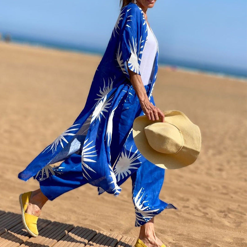 Women's beach kimono with floral pattern and airy fit