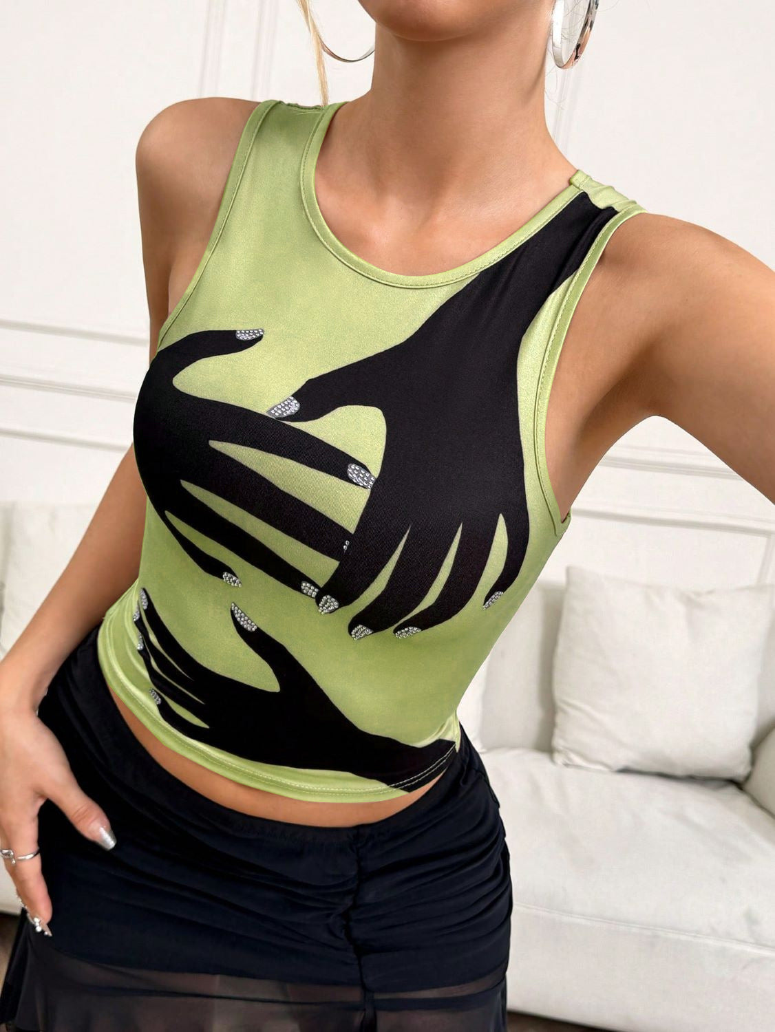 Women's sleeveless top with artistic glove pattern WW