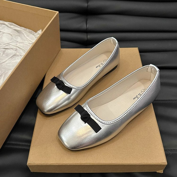 Women's ballerinas with decorative bow appliquŽ and comfortable sole W&W