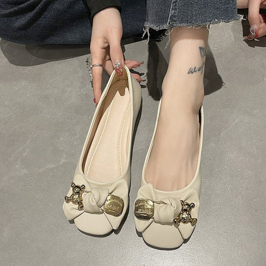 Women's ballerinas with elegant bow detail and gold accents W&W