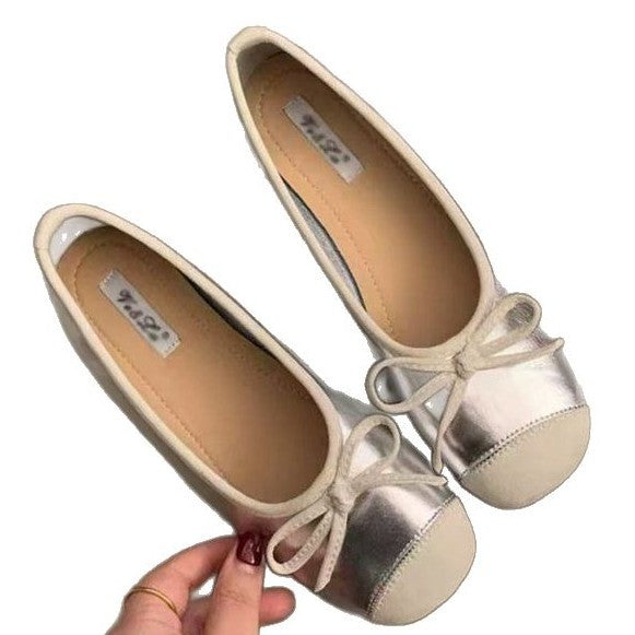 Women's ballerinas with decorative bow detail and ergonomic footbed W&W