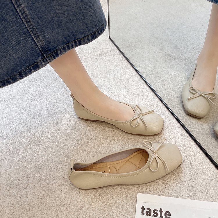 Women's ballerinas with elegant bow detail and high-quality leather W&W