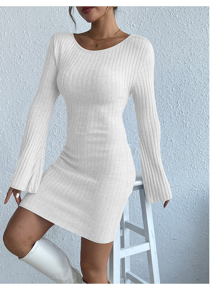WW | Long-sleeved trumpet sleeve open back knit dress