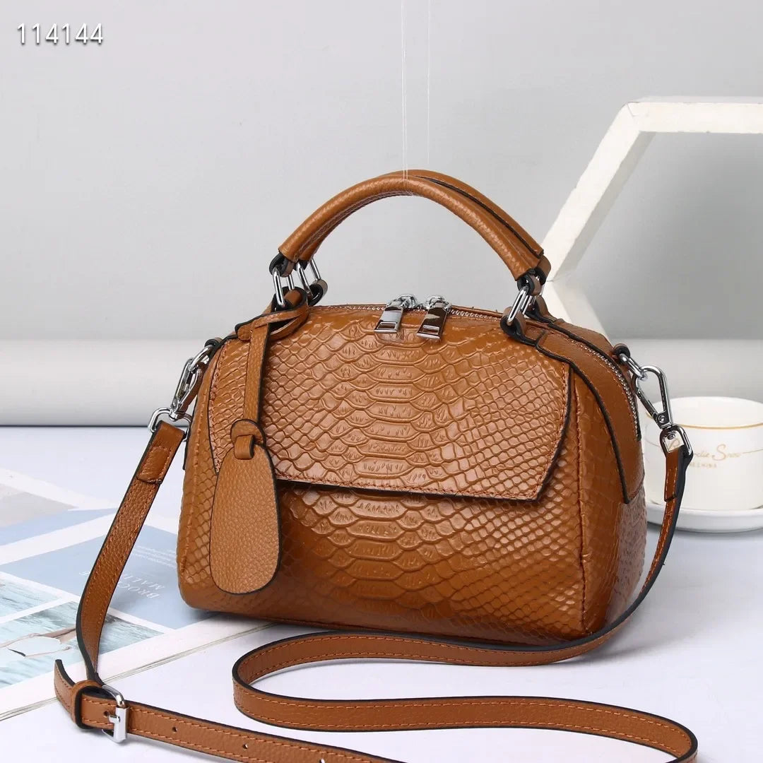 Liva | Elegant leather handbag with crocodile print